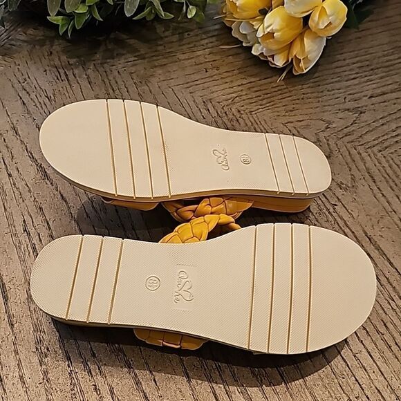 Wedge braided sandal yellow 8.5 NWOT Mia - Picture 6 of 9